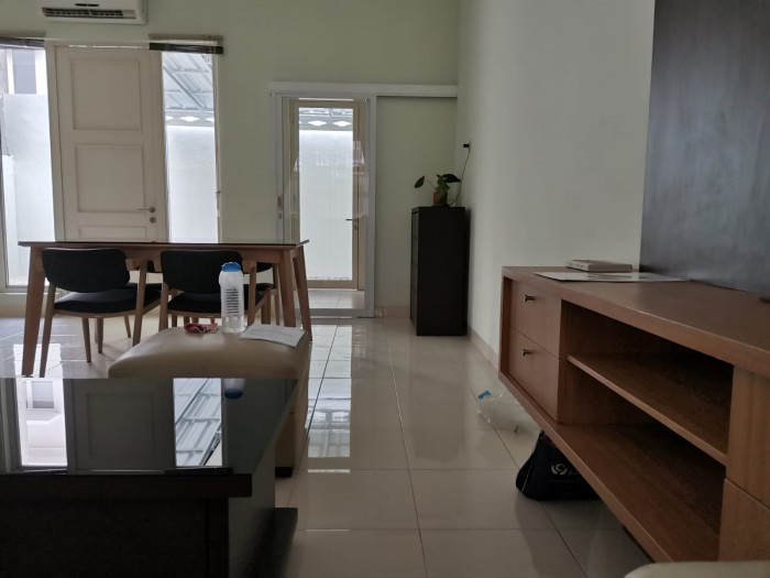 Rumah Disewakan Semi Furnished di Cluster Florencia Lippo Cikarang